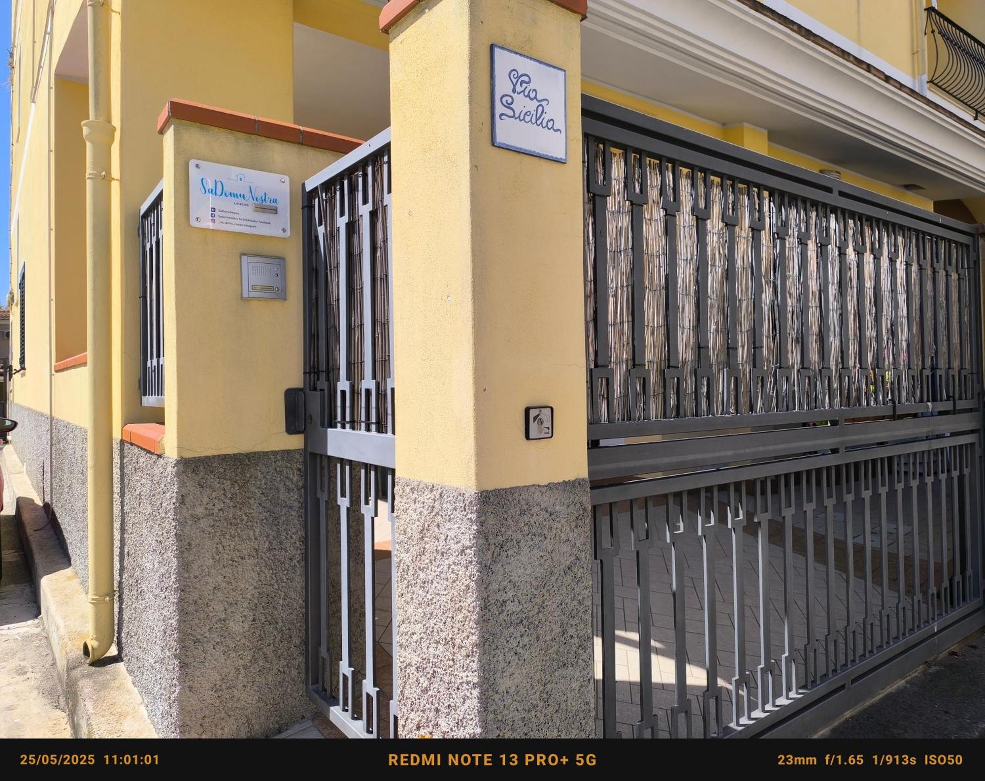 Sadomunostra Apartment Tortolì Екстериор снимка